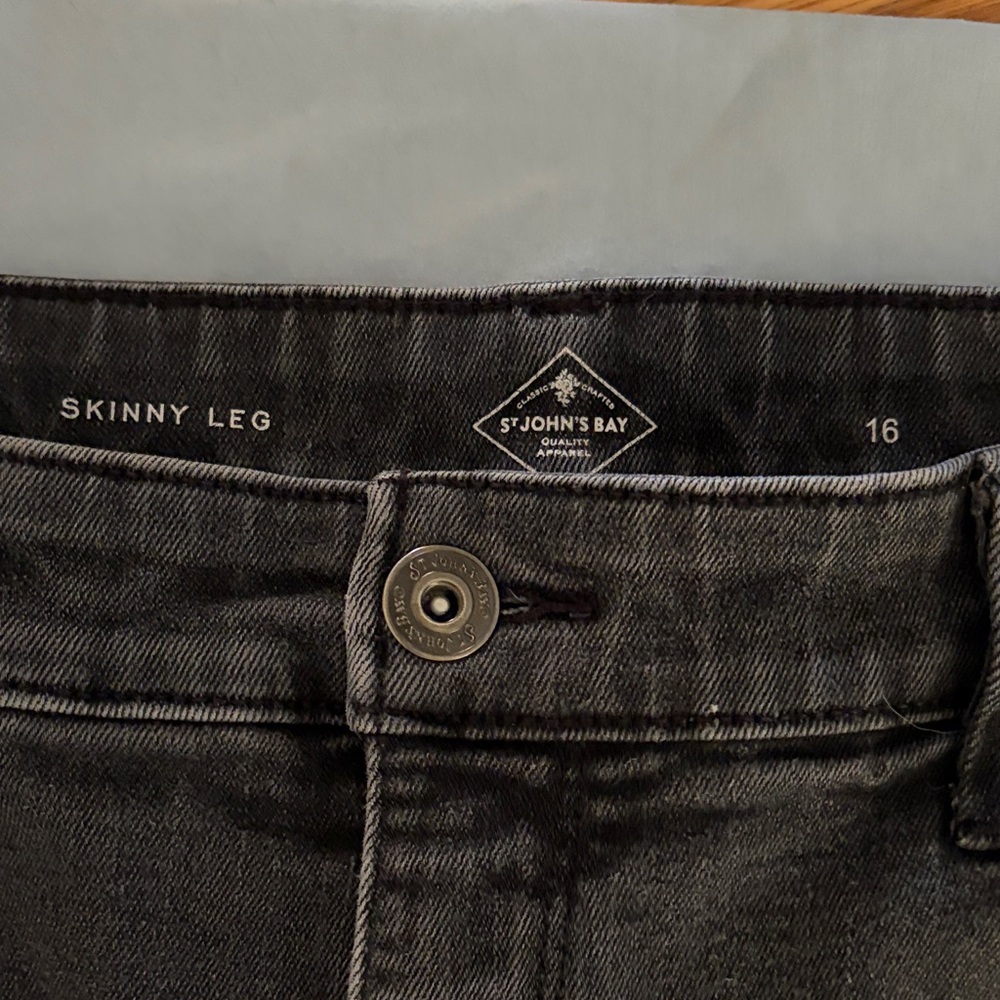 St. John's Bay Men's Charcoal Skinny Jeans
